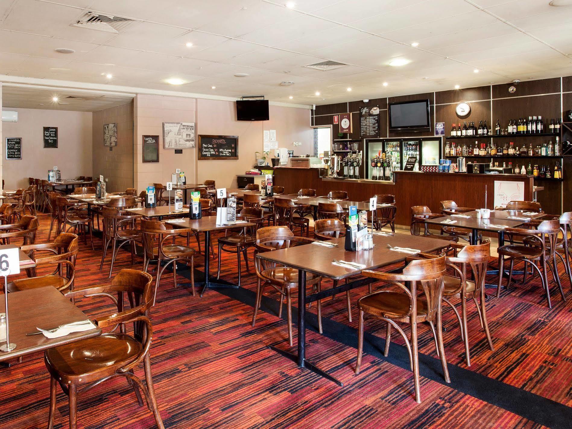 Upper Ross Hotel Townsville Exterior foto